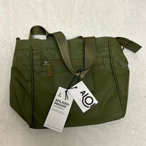 Navy green Aloha collection crossbody bag💚